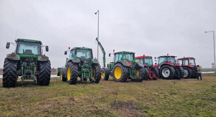 Büntetni kezdték az utcákon tiltakozó gazdákat