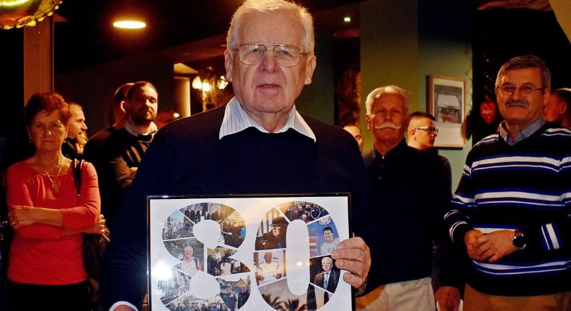 Hadifogolytáborban született, a tapolcai sport meghatározó alakja lett