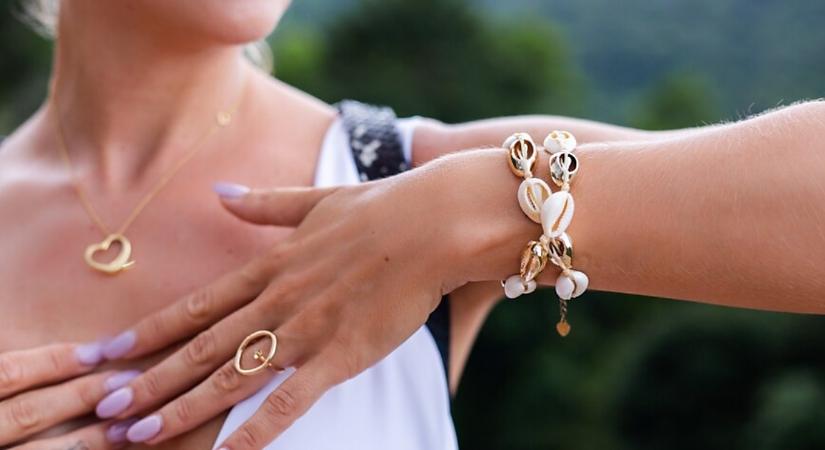 Nem mind bizsu, ami fénylik – nehézfémek miatt indított vizsgálatot a fogyasztóvédelem