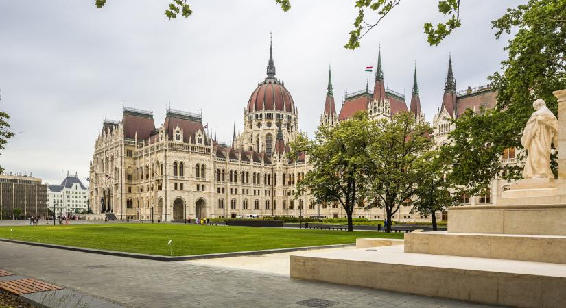 Median: 55–35-re vezet a Tisza a Fidesz–KDNP előtt