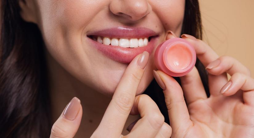 7 szuper ajakmaszk, ami azonnal megnyugtatja a száraz, cserepes ajkakat