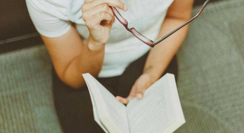 7 fontos regény a diktatúráról: megrendítő olvasmányok a kommunizmus áldozatainak emléknapjára