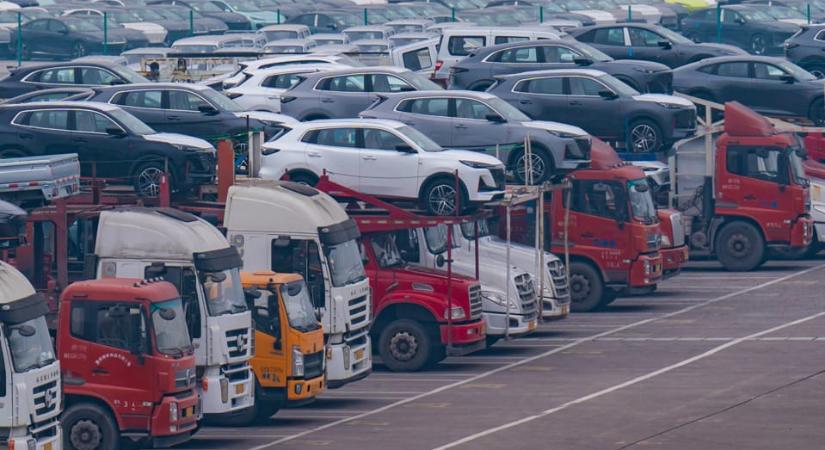 Mínuszban az EU autópiaca, de a villanyautók száguldanak