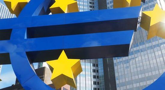 Ébredezik az eurózóna