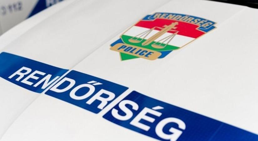 Olvasóink jelezték, a rendőrség megerősítette: ezért volt ennyi egyenruhás az OMW-kútnál