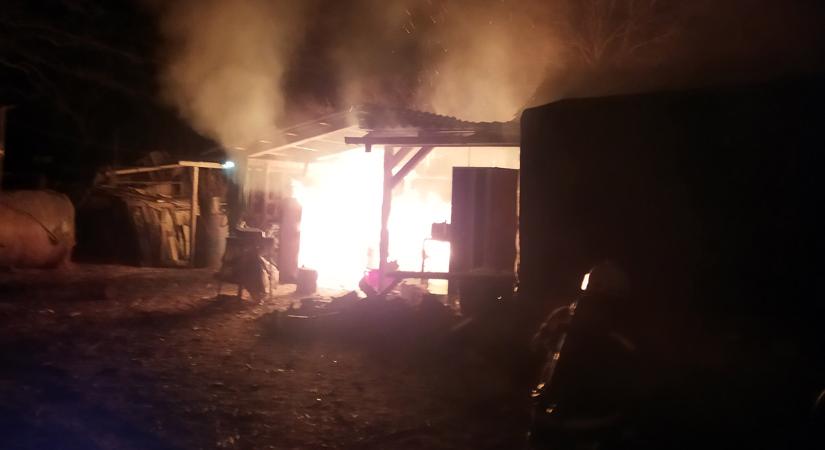 Nagymágocsra riasztották a tűzoltókat ma hajnalban