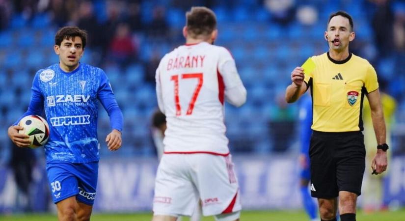Minden ítéletét 5-6 játékos vitatta, újabb gyenge játékvezetői teljesítmény