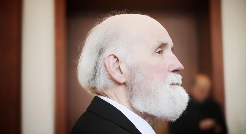 Visszakapcsolták az áramot Iványi Gáborék parókiáján és templomában