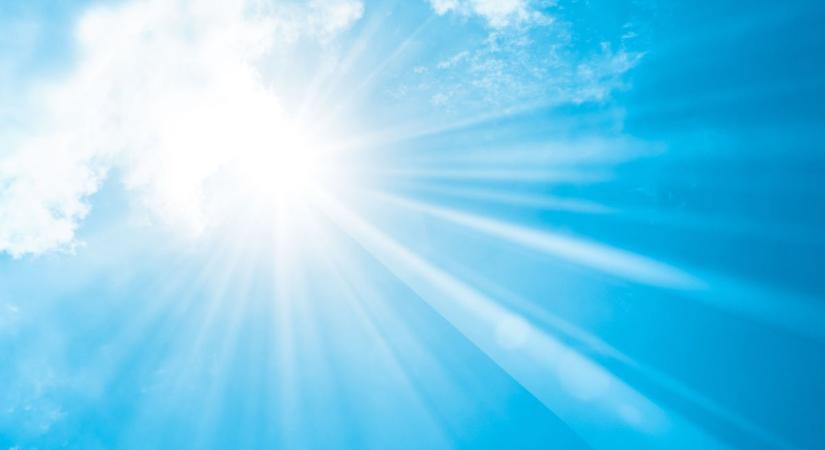 Még a napelemek is leizzadnak a héten: váratlan időjárási jelenséget jósolnak a szakértők