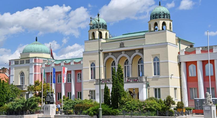 Megkezdődik a mohácsi Városháza teljes megújítása és bővítése
