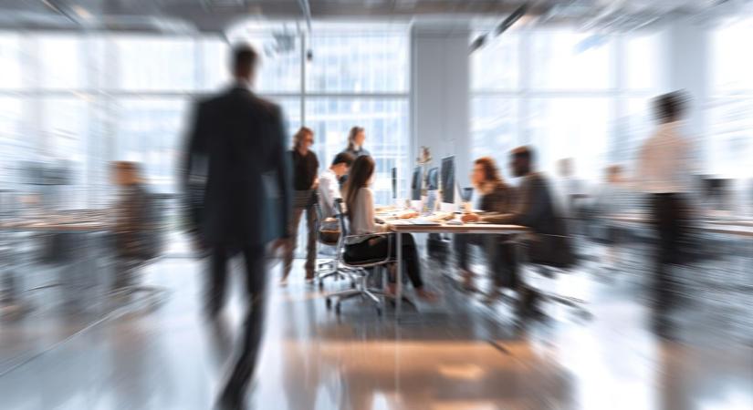 Ezt vajon a főnök is tudja? Csak ekkor hívhat(na) munkaidőn kívül a felettesed