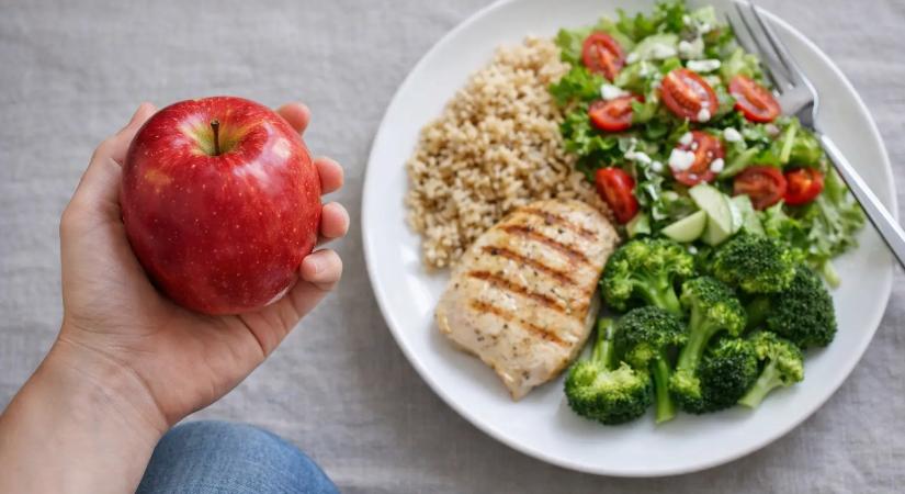 Egy alma étkezés előtt, és a tányérod többé nem fog irányítani – Egy egyszerű trükk, ami működik