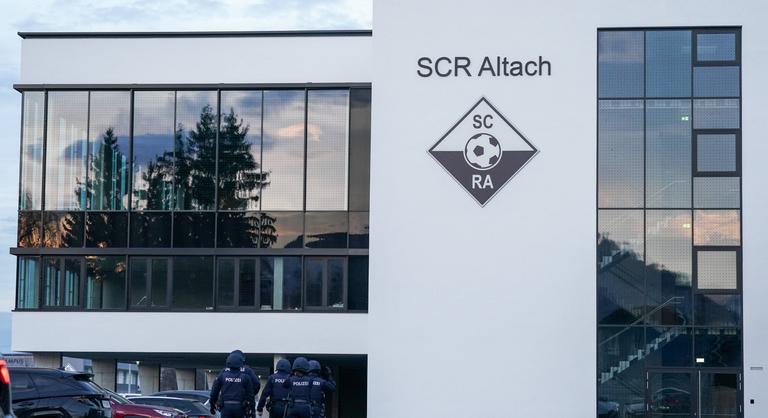 Rejtett kamerával videózta a zuhanyozó női játékosokat az osztrák klub egyik vezetője