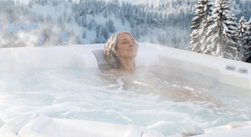 Miért tesz jót idősebb korban a jakuzzi használat?