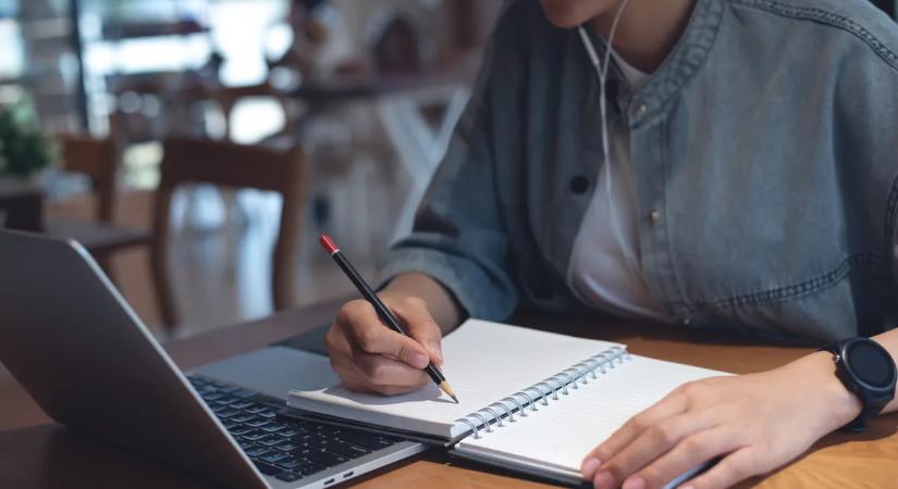 Az agyuk akár egy szivacs: ezek a csillagjegyek fénysebességgel tanulnak