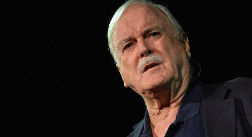 John Cleese megint beszólt Orbán Viktornak, reagált a miniszterelnök