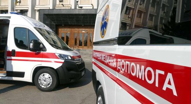 Apa és fia tűzött össze a TCK munkatársaival Krivij Rihben, egy katonát késszúrással, az apát lőtt sebbel kezelik