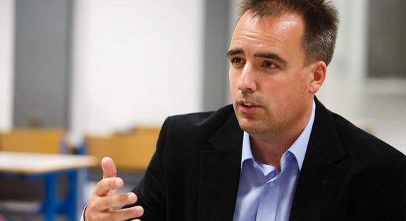 Török Gábor: ha a Medián nem téved, eldőlt a választás