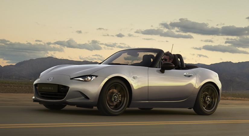 Épített a Mazda egy vad MX-5-öt, majd kidobta a kukába