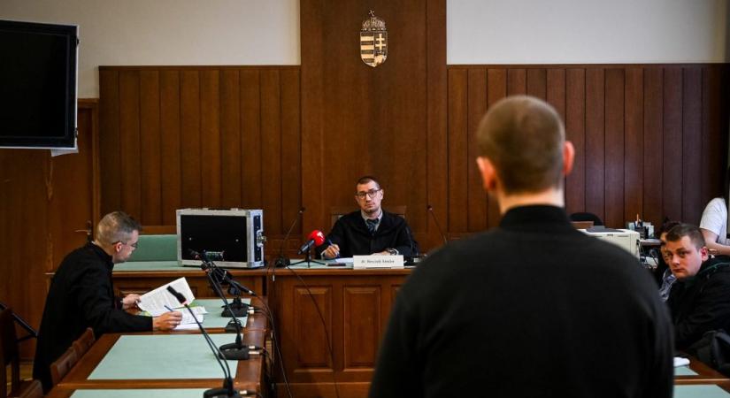 Börtönt kértek a kétgyermekes apára, aki lenyúlta egy meggyilkolt fiatal iPhone-ját