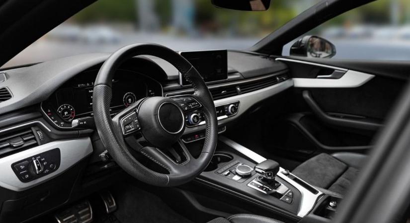 Új szintre lép a luxus: jön olyan helyen masszíroz majd a Mercedes, mire sosem gondolnál