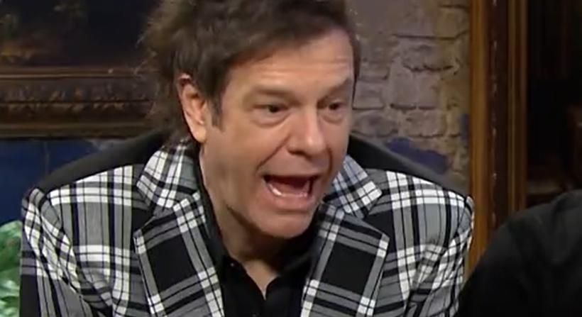 Hogy mi? Till Attila a feleségével alszik!