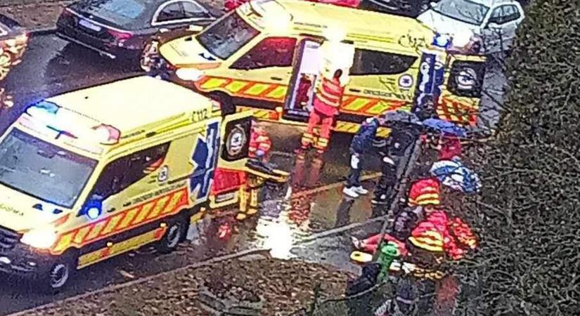 38-42 km/h-val csapódott neki a két diáklánynak a szombathelyi Jókai utcai gázoló