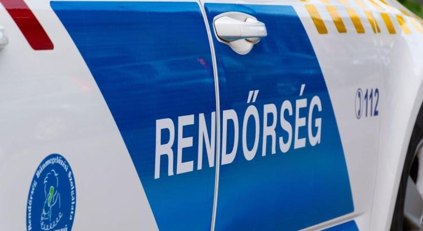 Elveszítette uralmát az autója felett, ráhajtott a villamospályára, csak néhány centin múlt az ütközés