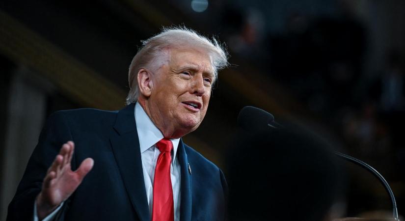 Az Egyesült Államokat jobban tisztelik, mint talán korábban bármikor – állapította meg Donald Trump az USA történetének leghosszabb évértékelő beszédében