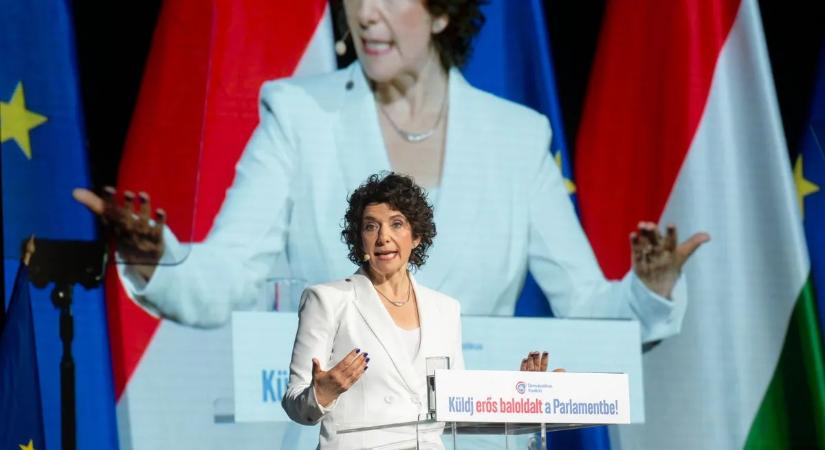 Lebukott a DK: el akarják venni a külhoni magyarok szavazati jogát