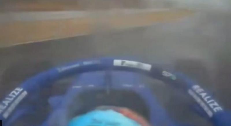 Videó: óriási balesetet úszott meg a Williams pilótája