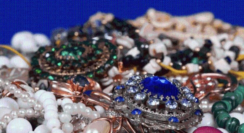 Mérgező bizsuk a piacon? – Vizsgálják az ékszerek nehézfémtartalmát