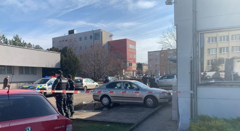 További sérültek, a belügyminiszter is a helyszínen: friss infók az észak-komáromi szerencsétlenségről