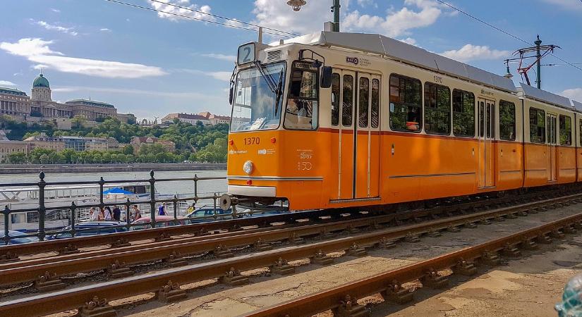 Nyugdíjasként utazna Budapesten? Így teheti meg a legolcsóbban