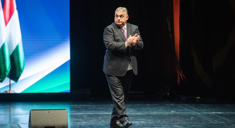 Hann Endrét humoristának nevezve reagált Orbán Viktor a Medián felmérésére