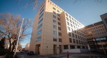 Feloldják a látogatási tilalmat a pécsi klinikákon