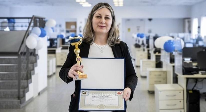 Ő köszön rád kedvesen, ha bajban vagy: háromgyerekes nyíregyházi anyuka az ország legjobb segélyhívósa