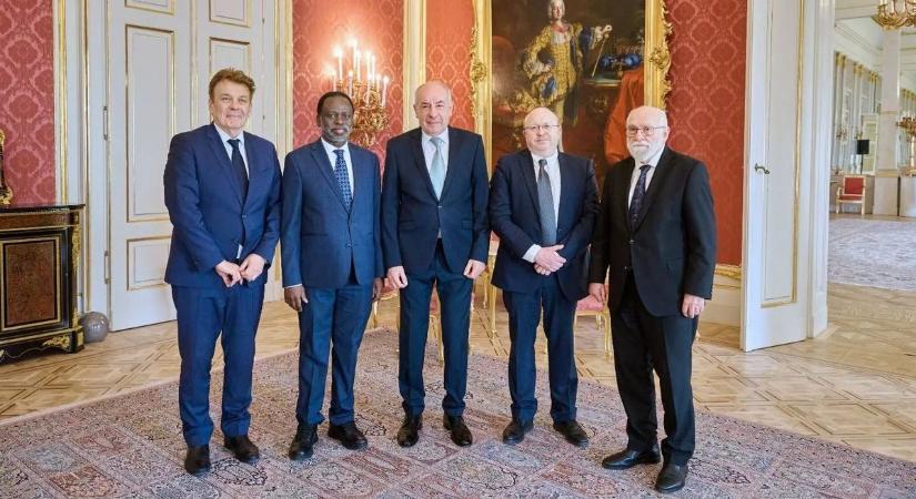 A köztársasági elnök fogadta az ENSZ Egyeteme és a Felsőbbfokú Tanulmányok Intézete képviselőit