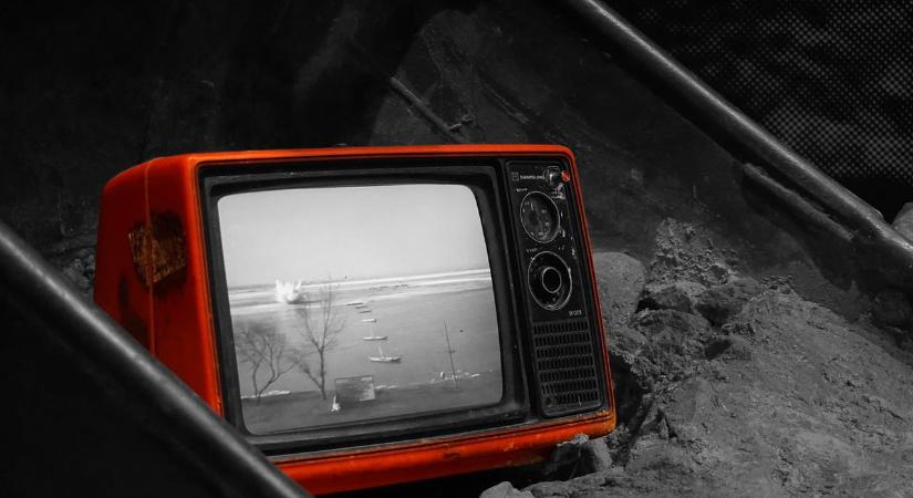 Visszatér a Budapest TV: jön egy kis diszkó és bunyó is