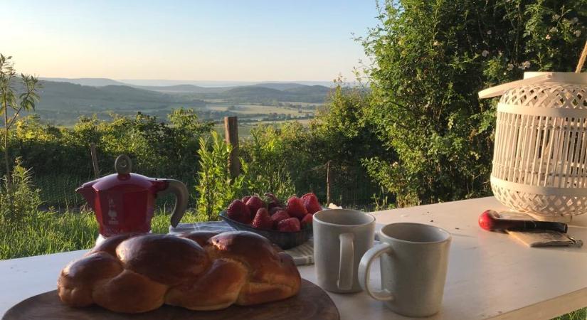 Csobánc Vinyard Cottage – kiadó ház balatoni panorámával