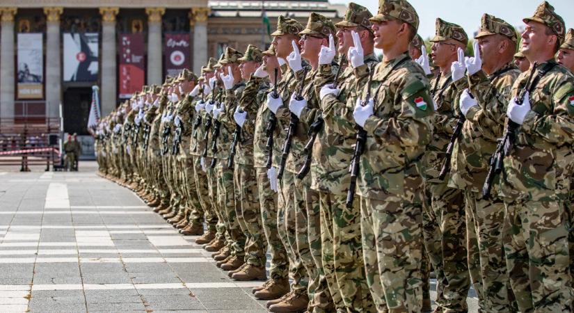 Orbán katonákat rendelt az energetikai létesítményekhez, azt is elárulta, mitől tartanak