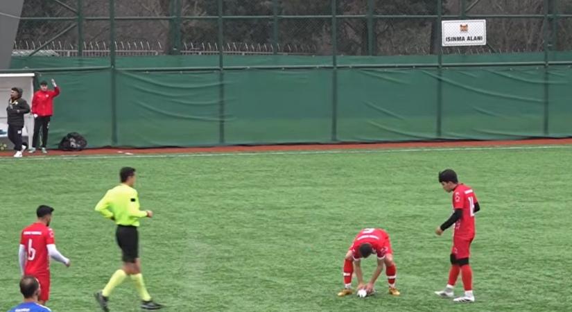 A nap hőse az a focista, aki újraélesztette a sirályt, miután a kapus kilőtte labdával