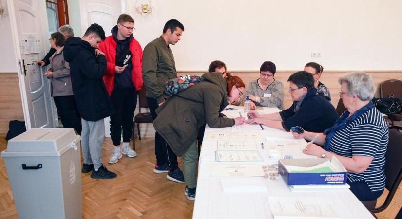 Ők indulhatnak a választáson Tolnában, itt a jelöltek névsora