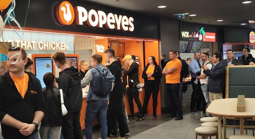 Exkluzív információ: megtudtuk, melyik magyar városban nyílik a következő Popeyes étterem