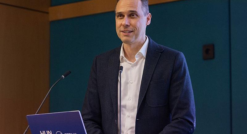 Így van egymásra utalva az ipar és a tudomány