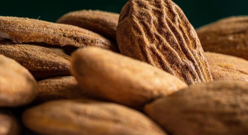 Nem hinnénk, de ezt teszi a mandula a szervezetünkkel