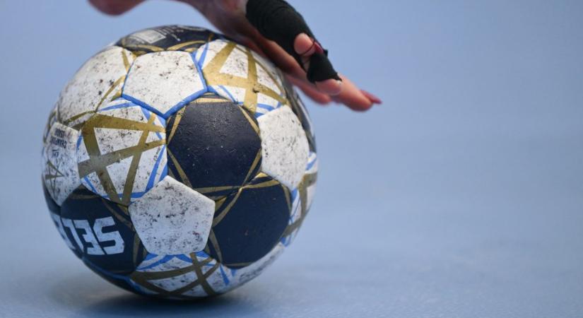 Három hónappal a négyes döntő előtt írt ki pályázatot a rendezésre az EHF