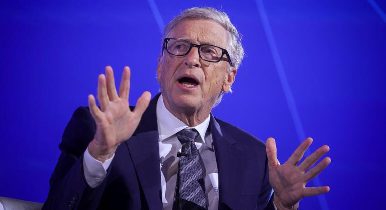 Bill Gates bocsánatot kért, részleteket árult el Jeffrey Epsteinhez fűződő kapcsolatáról