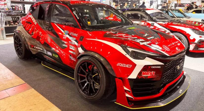 Ez a Lexus LBX olyan erős, mint egy Bugatti Veyron