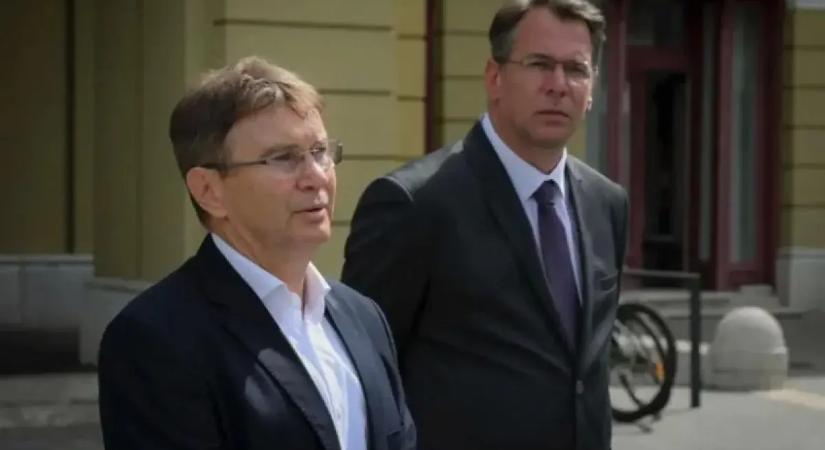 Kétségbeesett helyzetben a Fidesz: Mirkóczki Ádám is felvette az ajánlóíveket Egerben!